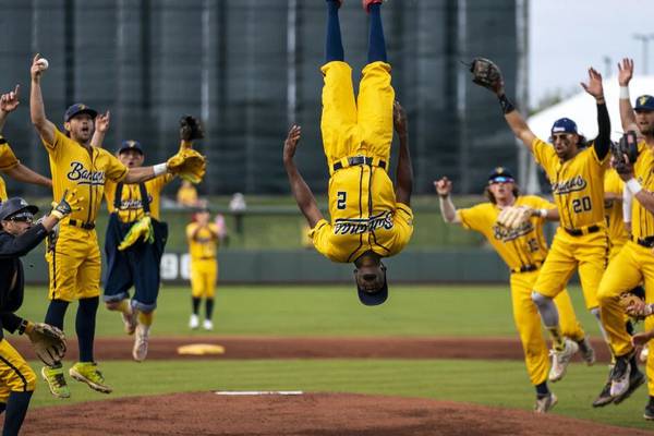 Brett Young joins the Savannah Bananas on the field for a little fun